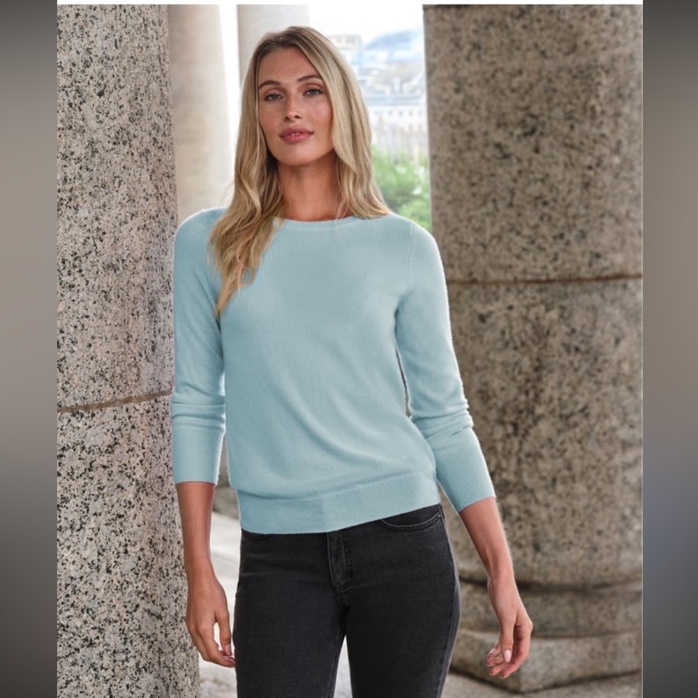 Pure Collection Cashmere Sky Blue Sweater size 2